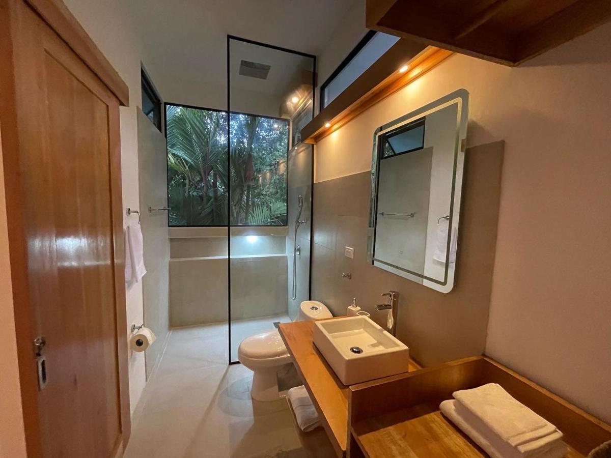 Caribbean Irie - Charming, Luxurious Bungalow In Nature With Ac & Fiber Optic Wifi Puerto Viejo de Talamanca Eksteriør billede